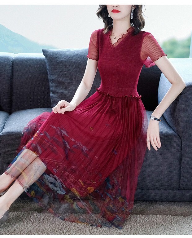 Đầm Ren Dập Li Chân Hoa - HN985